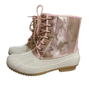 NWT Sugar Pink metallic and Cream Duck Boots sz7